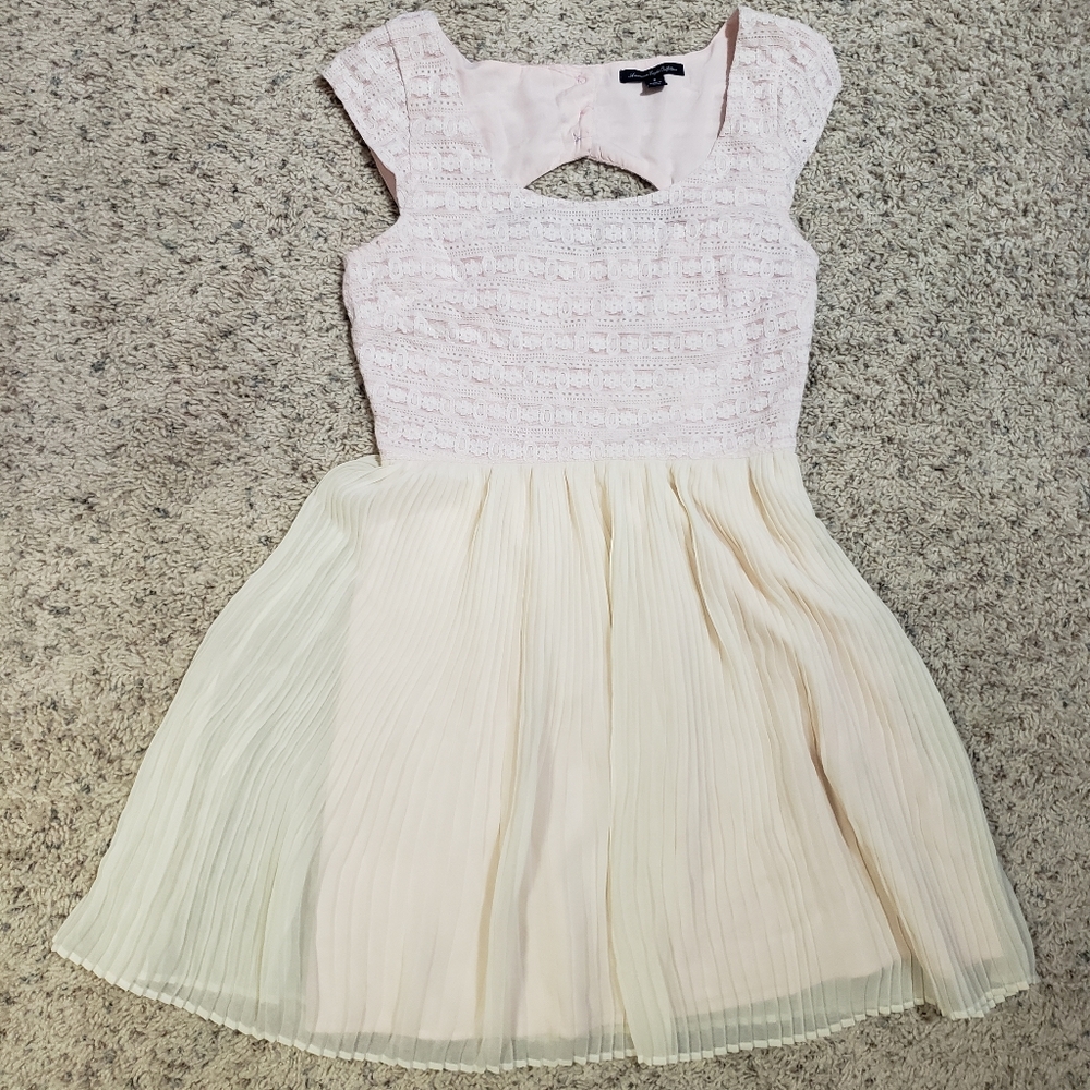 🌷American Eagle pleated Mini Dress